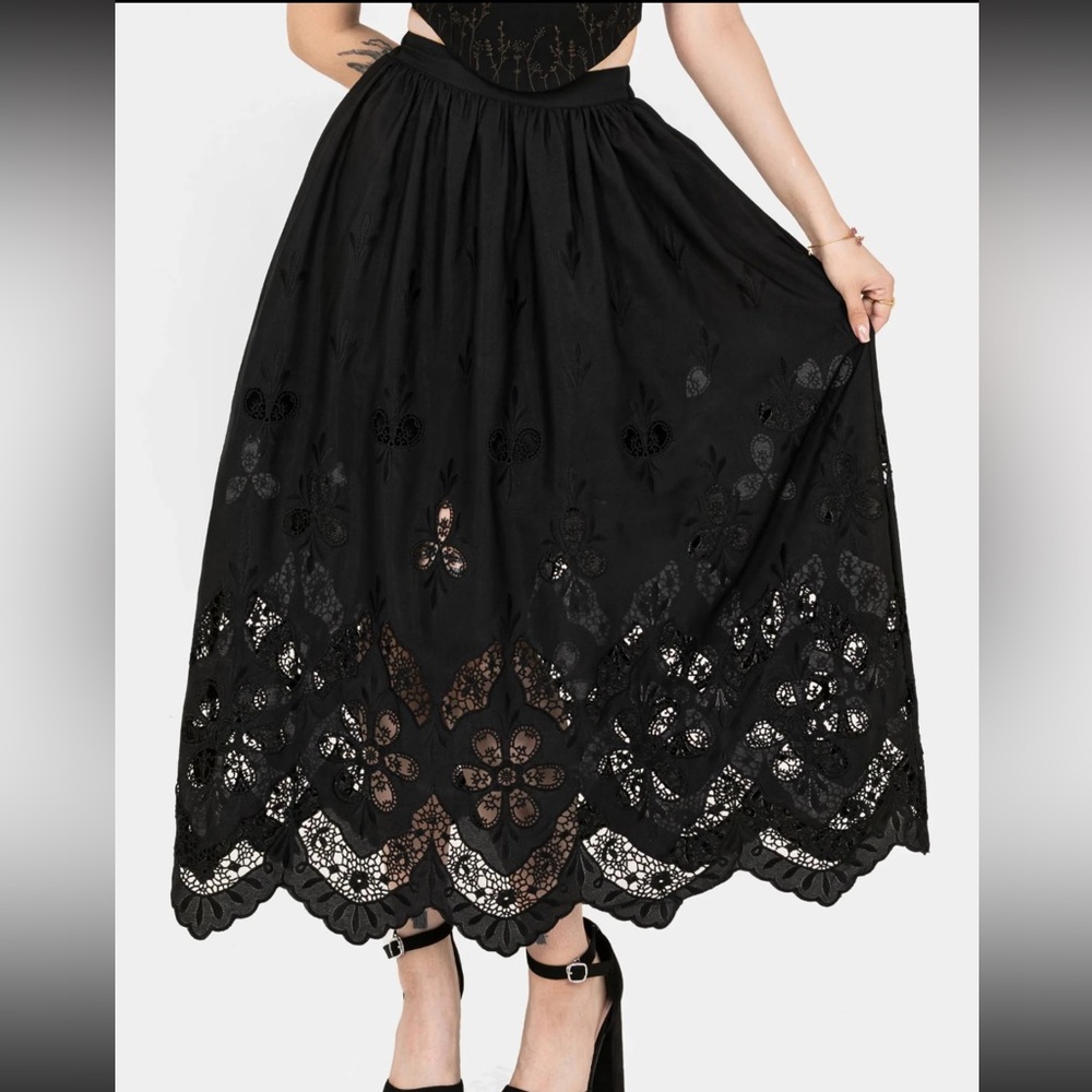 Disturbia Maple Broderie Hem Maxi Skirt